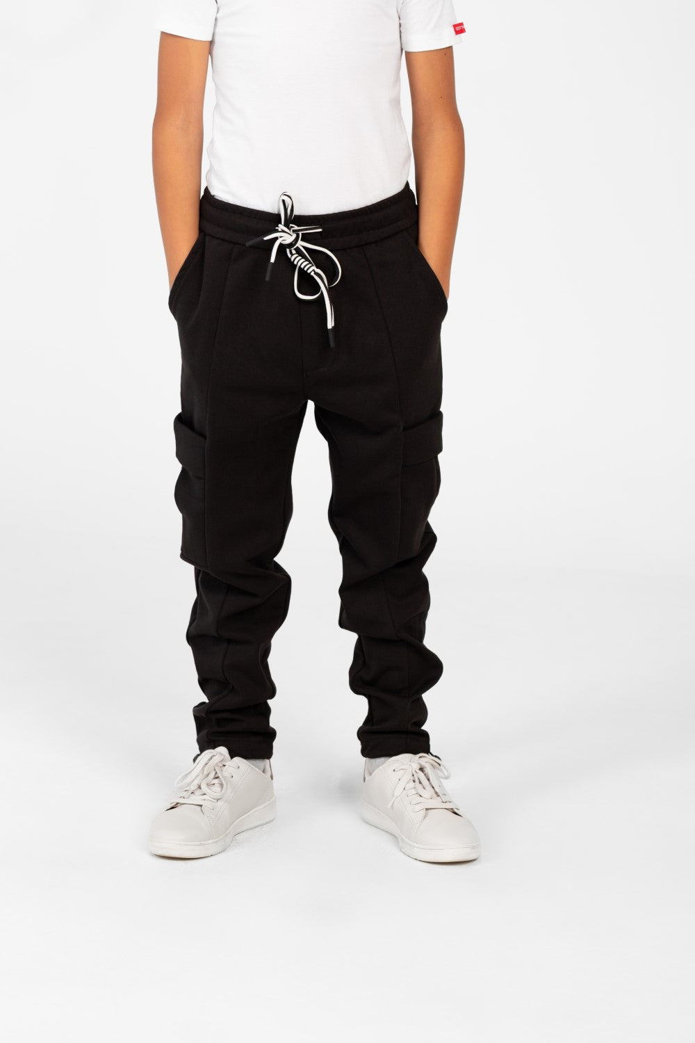 بنطال رياضي واسع بطبعة دائرية للأولاد بأكمام نصفية