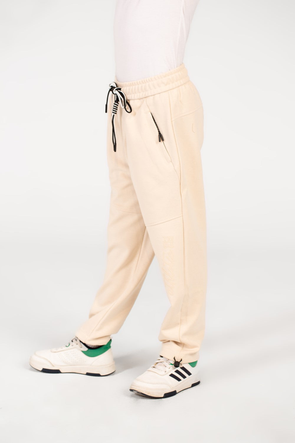 بنطال رياضي عملي واسع الصبيان