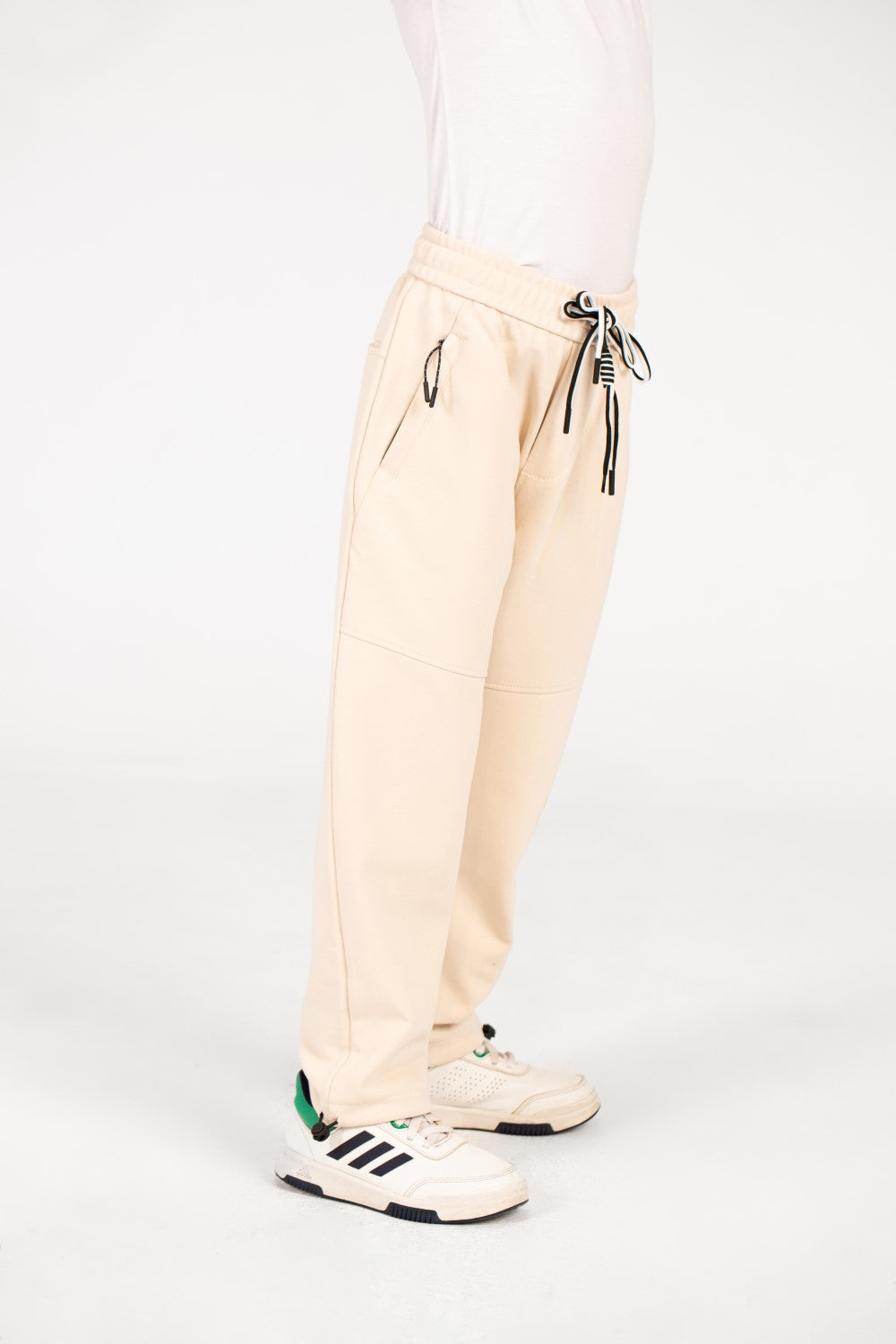 بنطال رياضي عملي واسع الصبيان