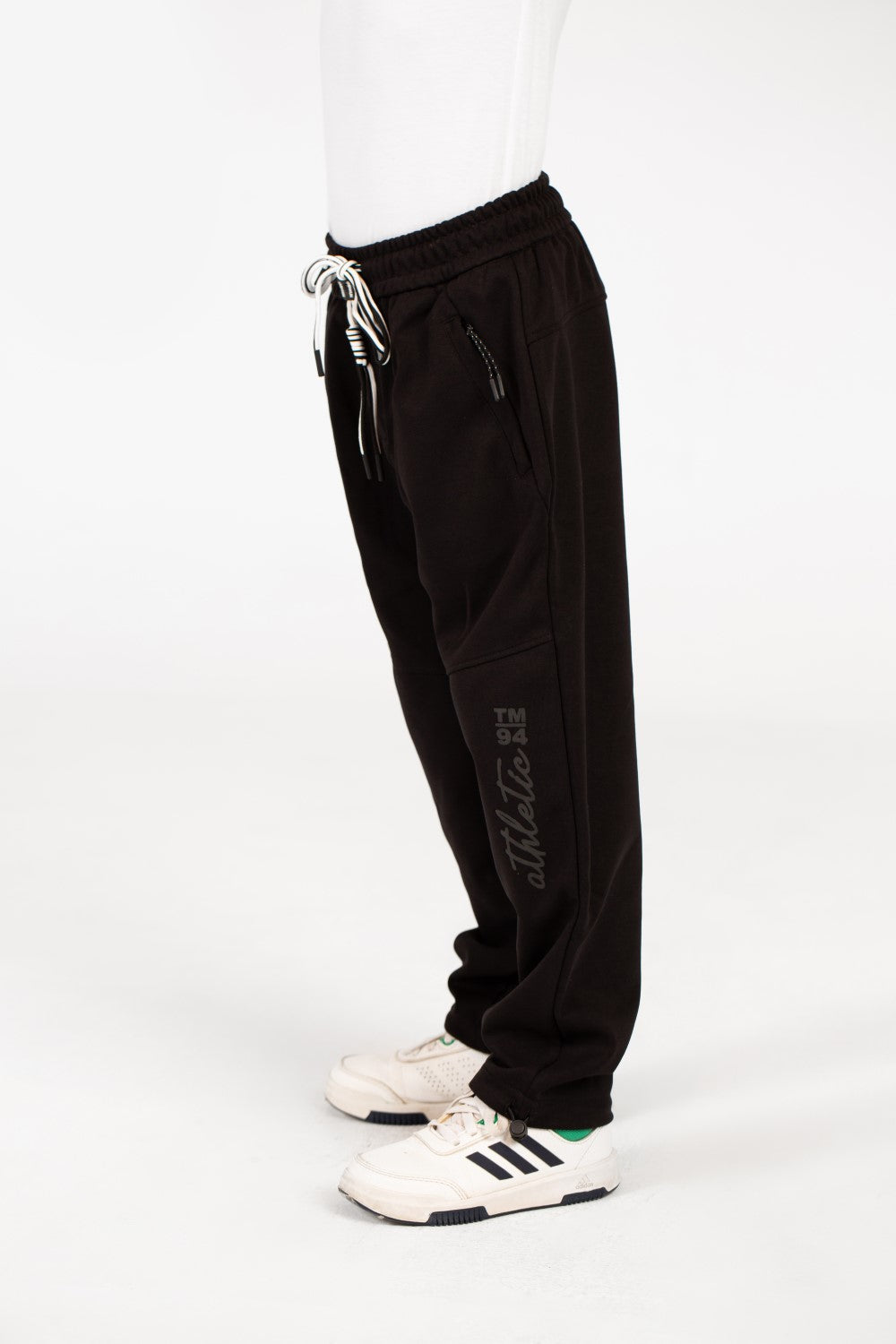 بنطال رياضي عملي واسع الصبيان