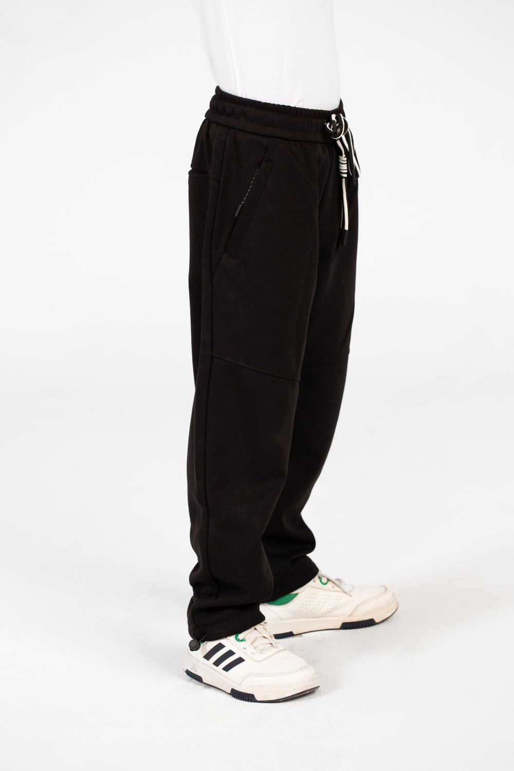 بنطال رياضي عملي واسع الصبيان