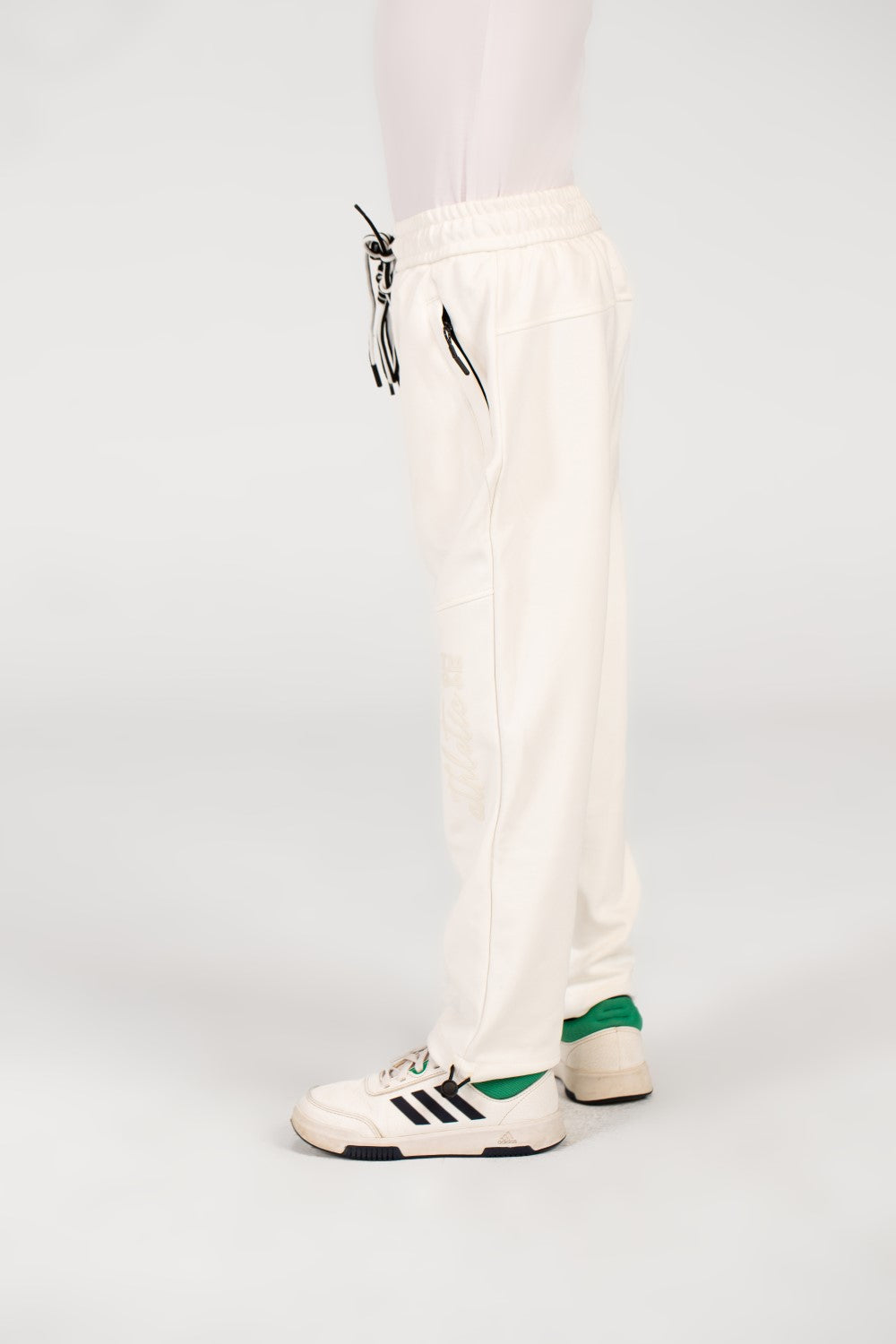 بنطال رياضي عملي واسع الصبيان