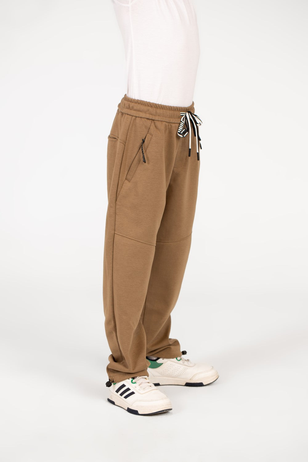 بنطال رياضي عملي واسع الصبيان