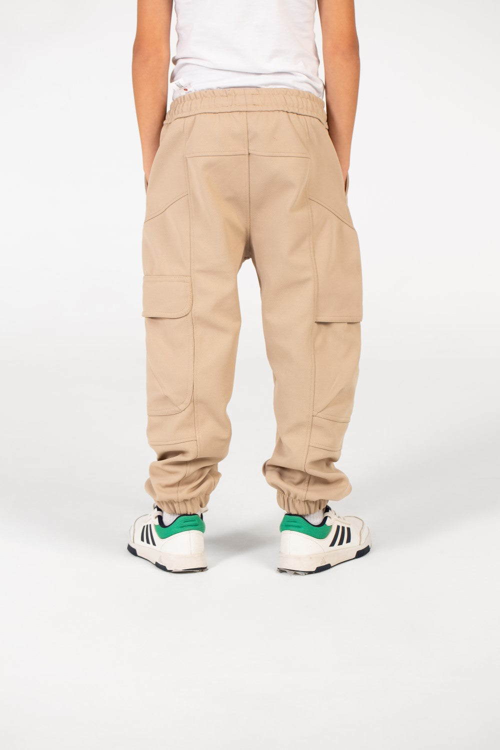 بنطال رياضي واسع عصري للأولاد