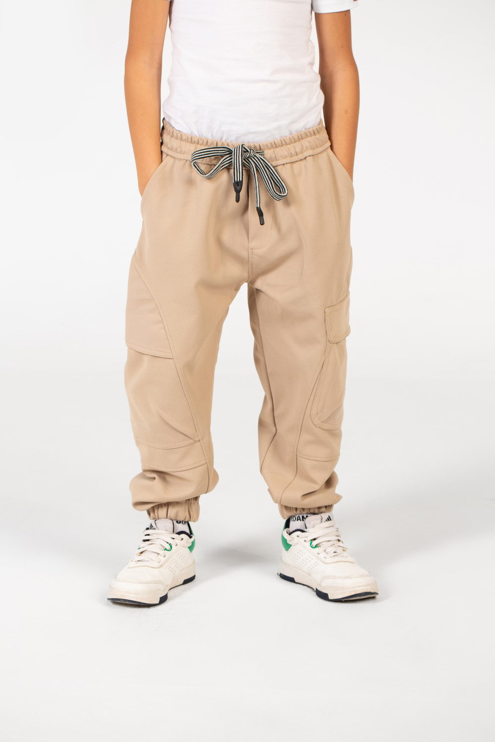 بنطال رياضي واسع عصري للأولاد