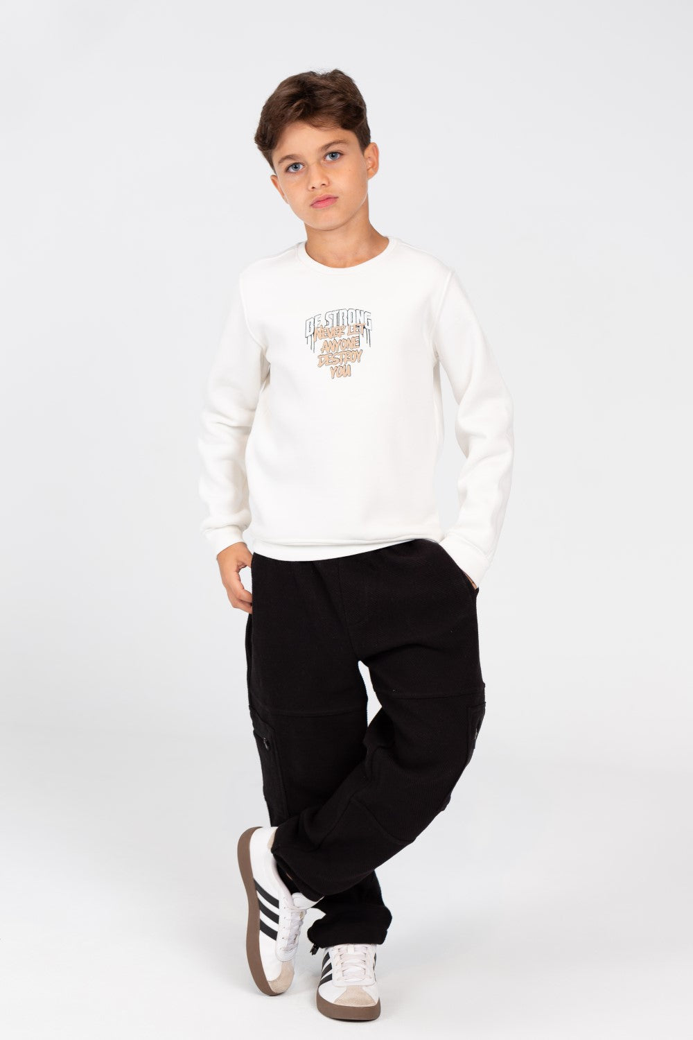Boy's Sweatshirt With A Round Neck And Front Print