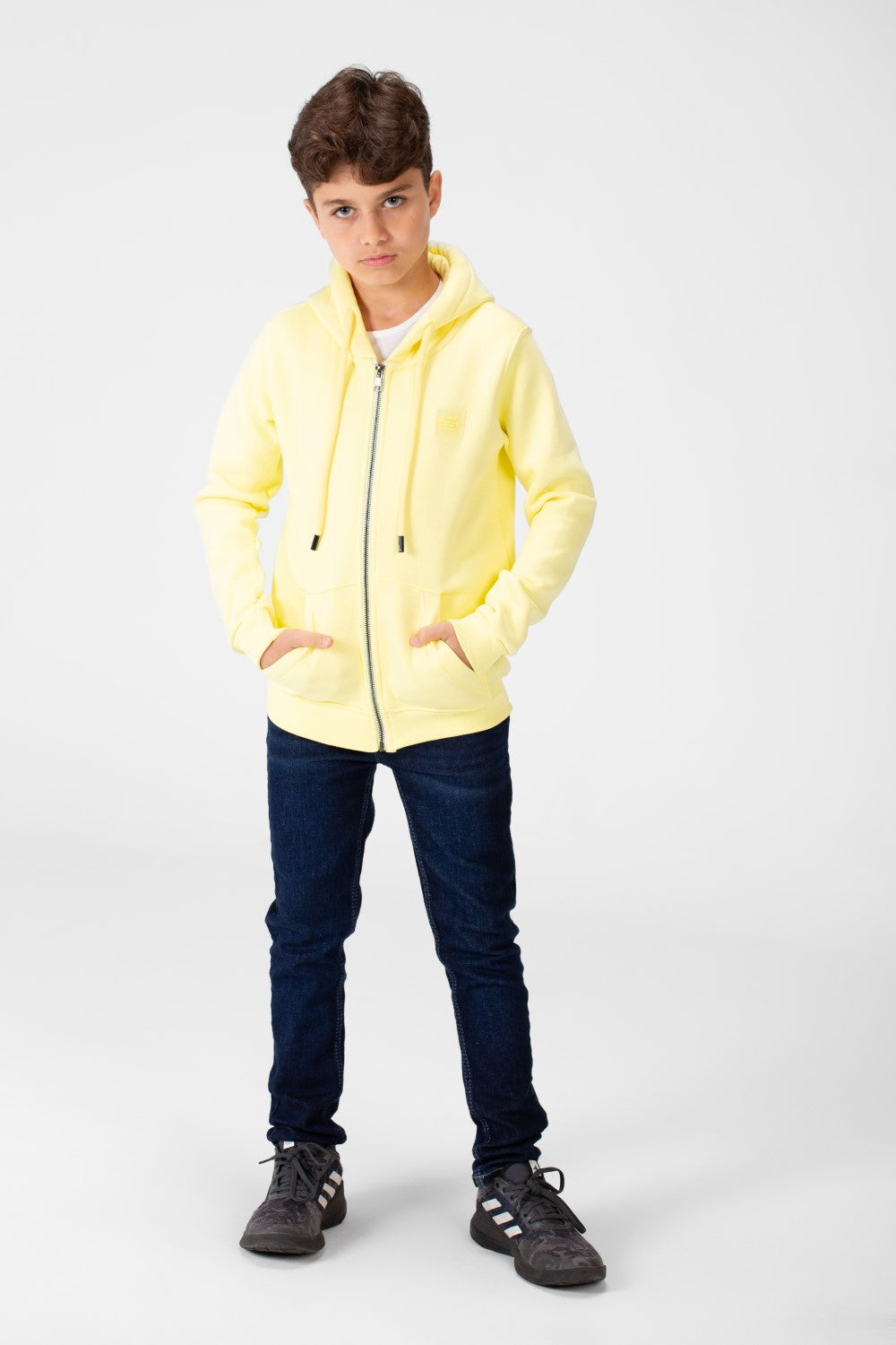 سويت شيرت بغطاء رأس أساسي بسحاب كامل وجيوب للأولاد