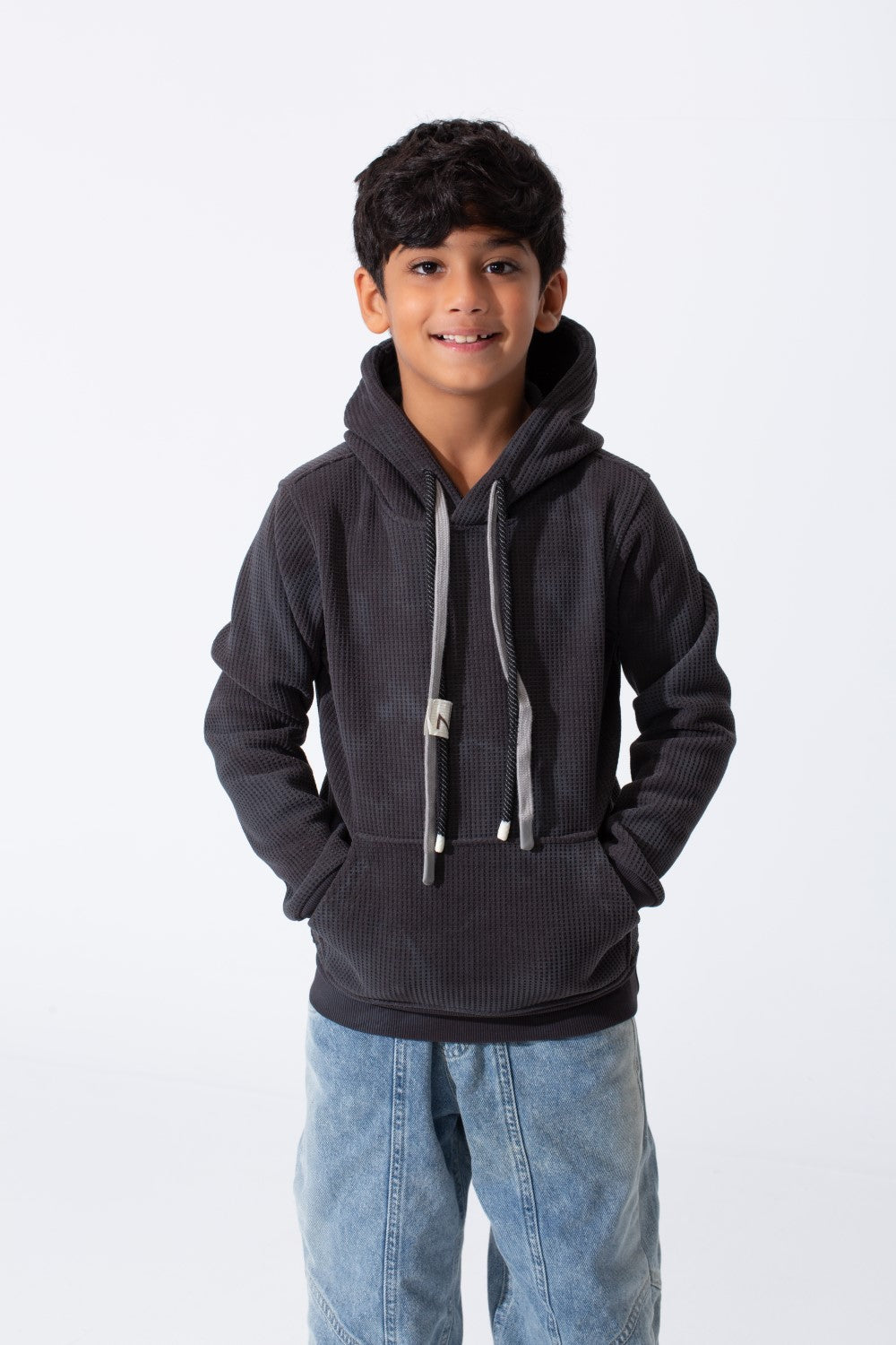 Boy's Slim Fit Washed Hood Sweatshirt With A Front Pocket And Modern Design