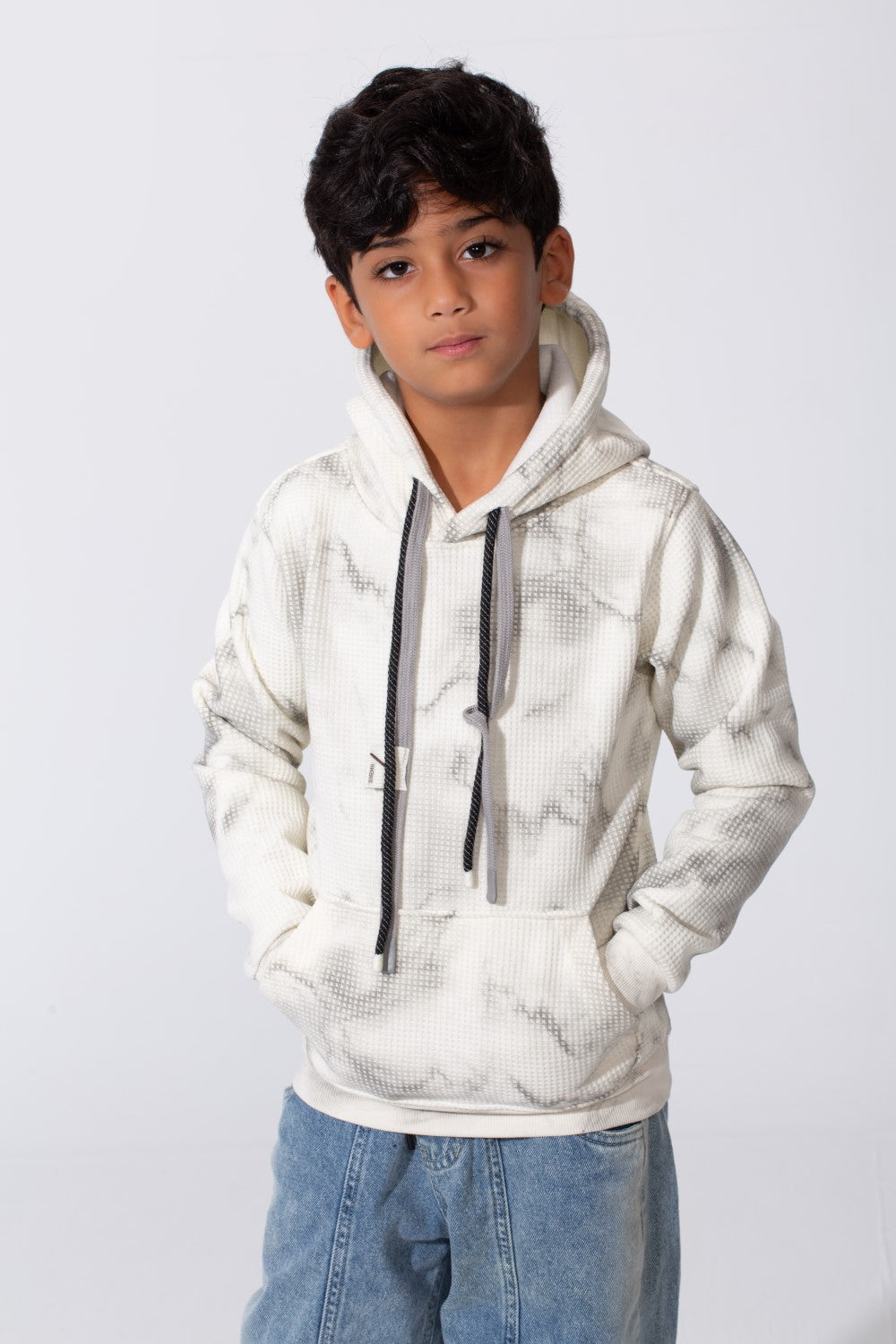 Boy's Slim Fit Washed Hood Sweatshirt With A Front Pocket And Modern Design