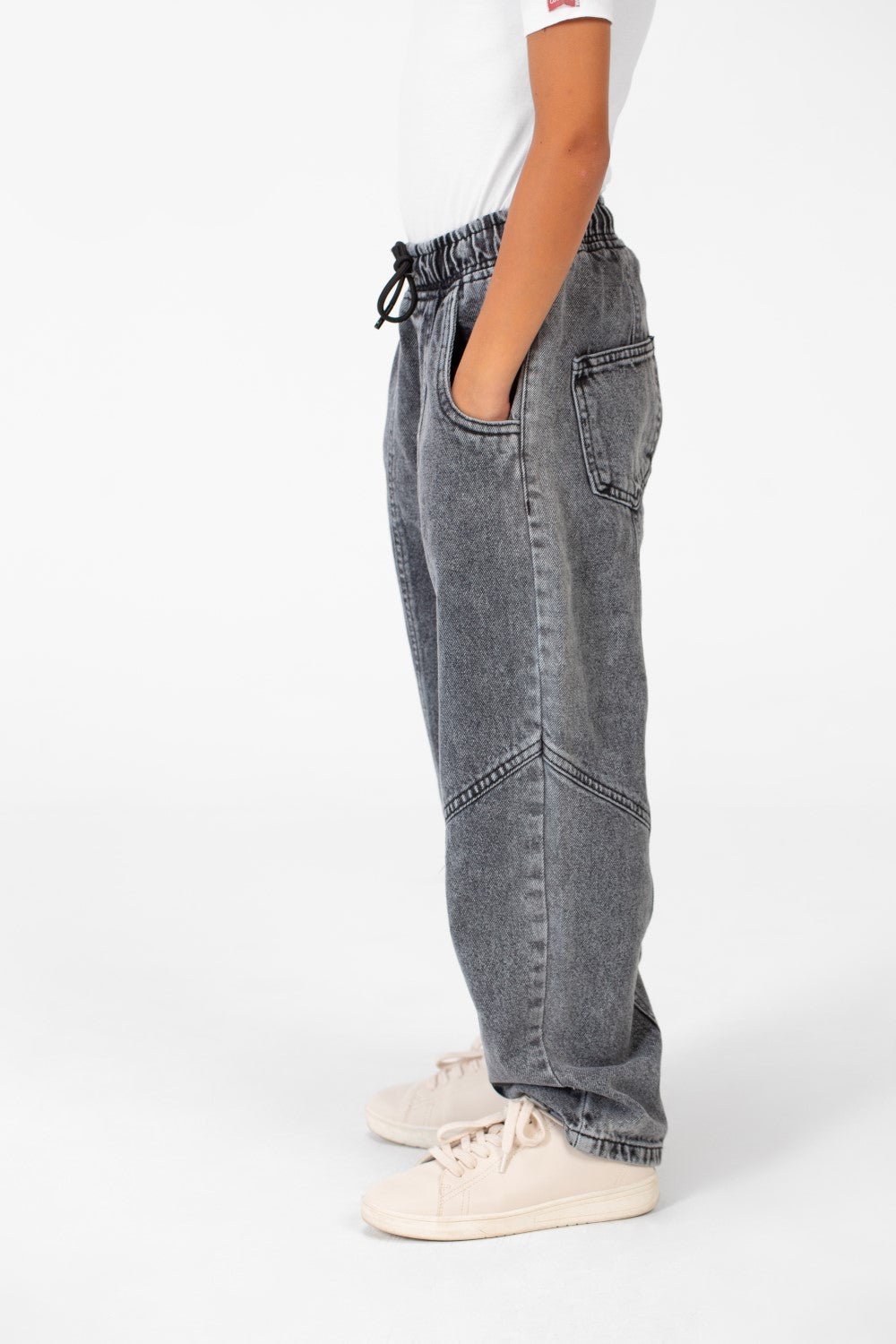Boy's Wide Leg Elastic Waistband Jeans Pants In A Modern Design