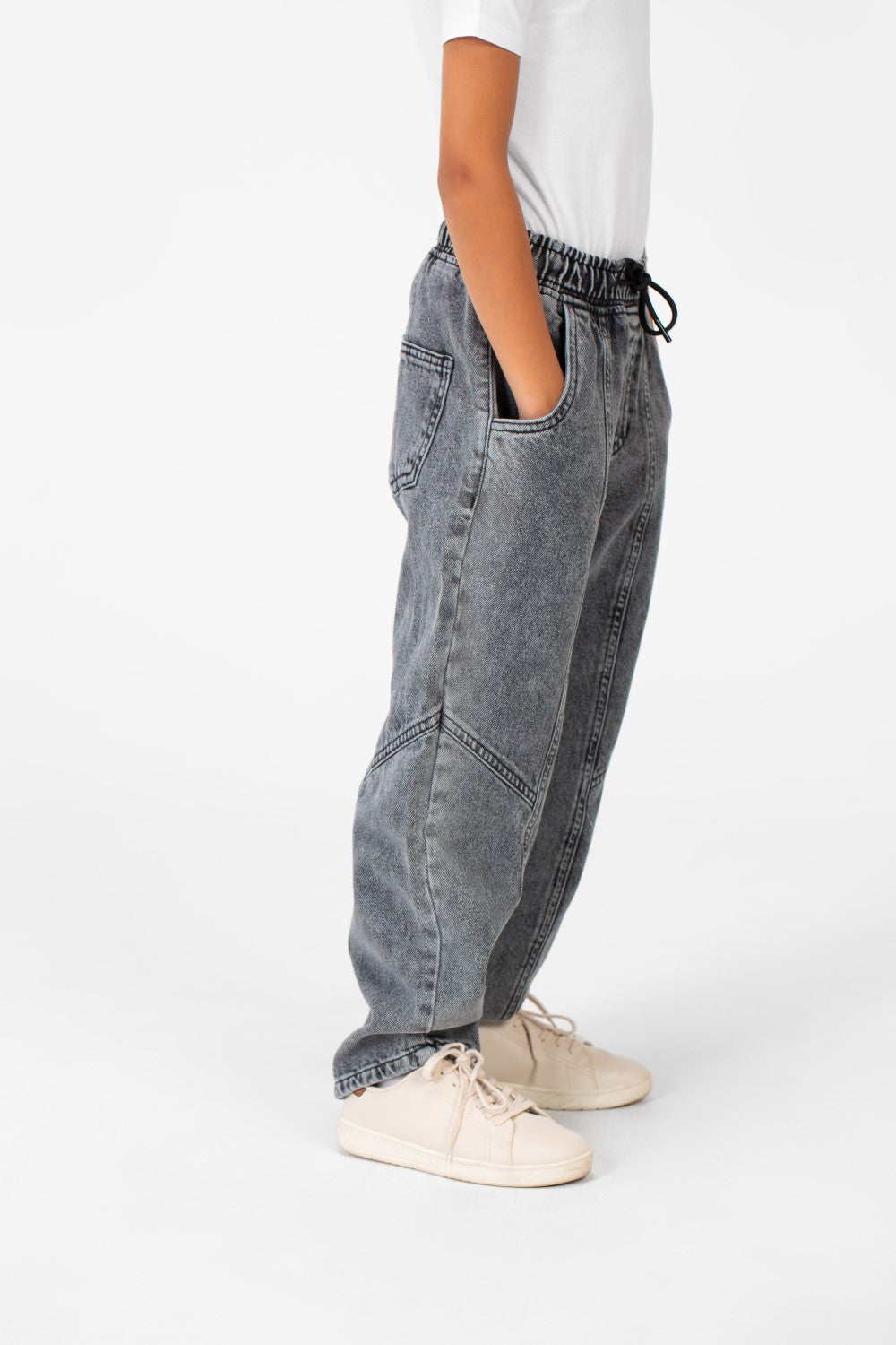 Boy's Wide Leg Elastic Waistband Jeans Pants In A Modern Design