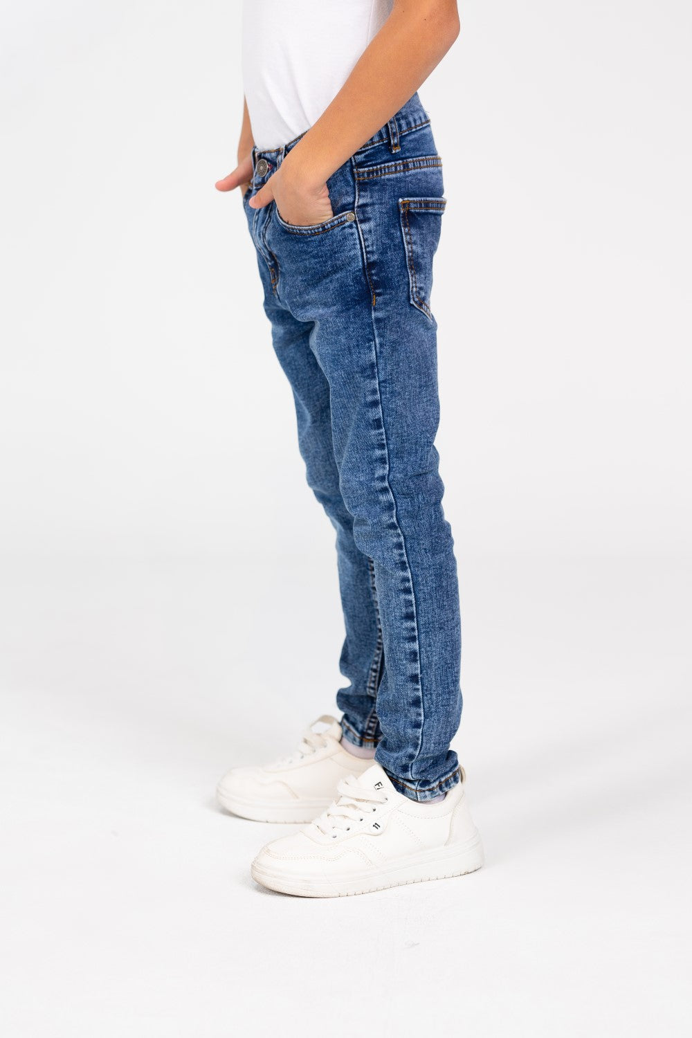 Boy's Jeans Pants With A Slim Fit And Basic Details