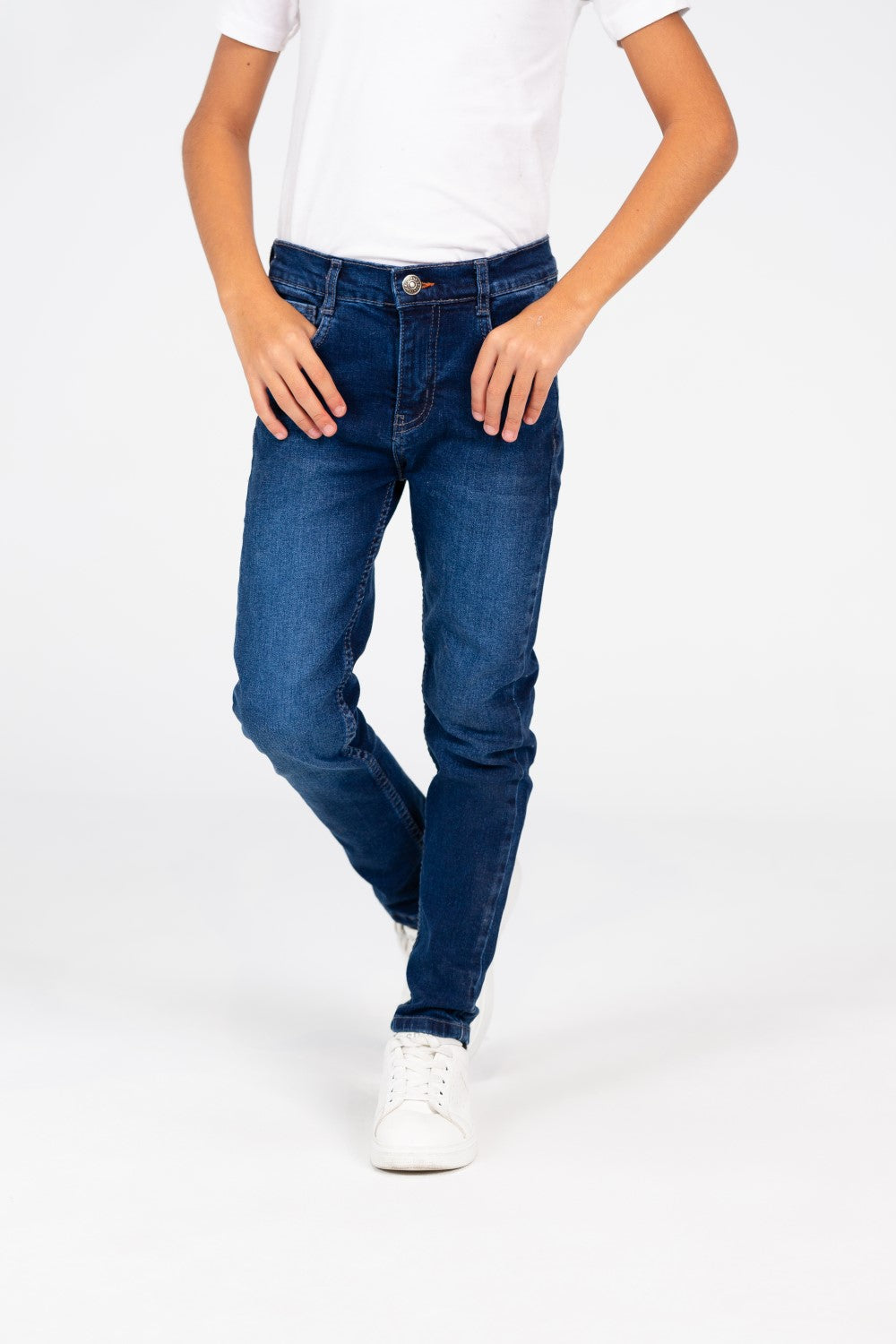 Boy's Jeans Pants With A Slim Fit And Basic Details