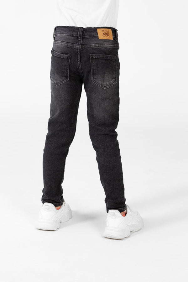 Boy's Jeans Pants With Basic Details And Five Pockets