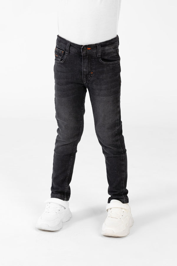 Boy's Jeans Pants With Basic Details And Five Pockets