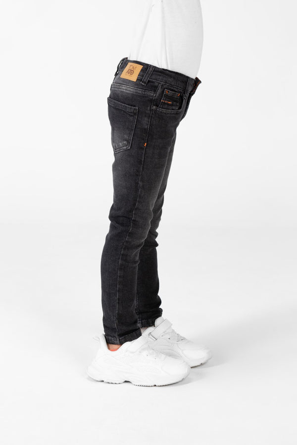 Boy's Jeans Pants With Basic Details And Five Pockets