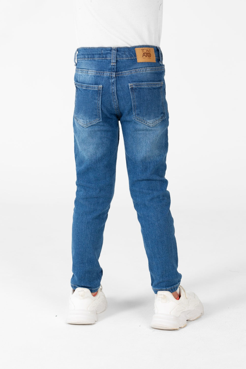 Boy's Jeans Pants With Basic Details And Five Pockets