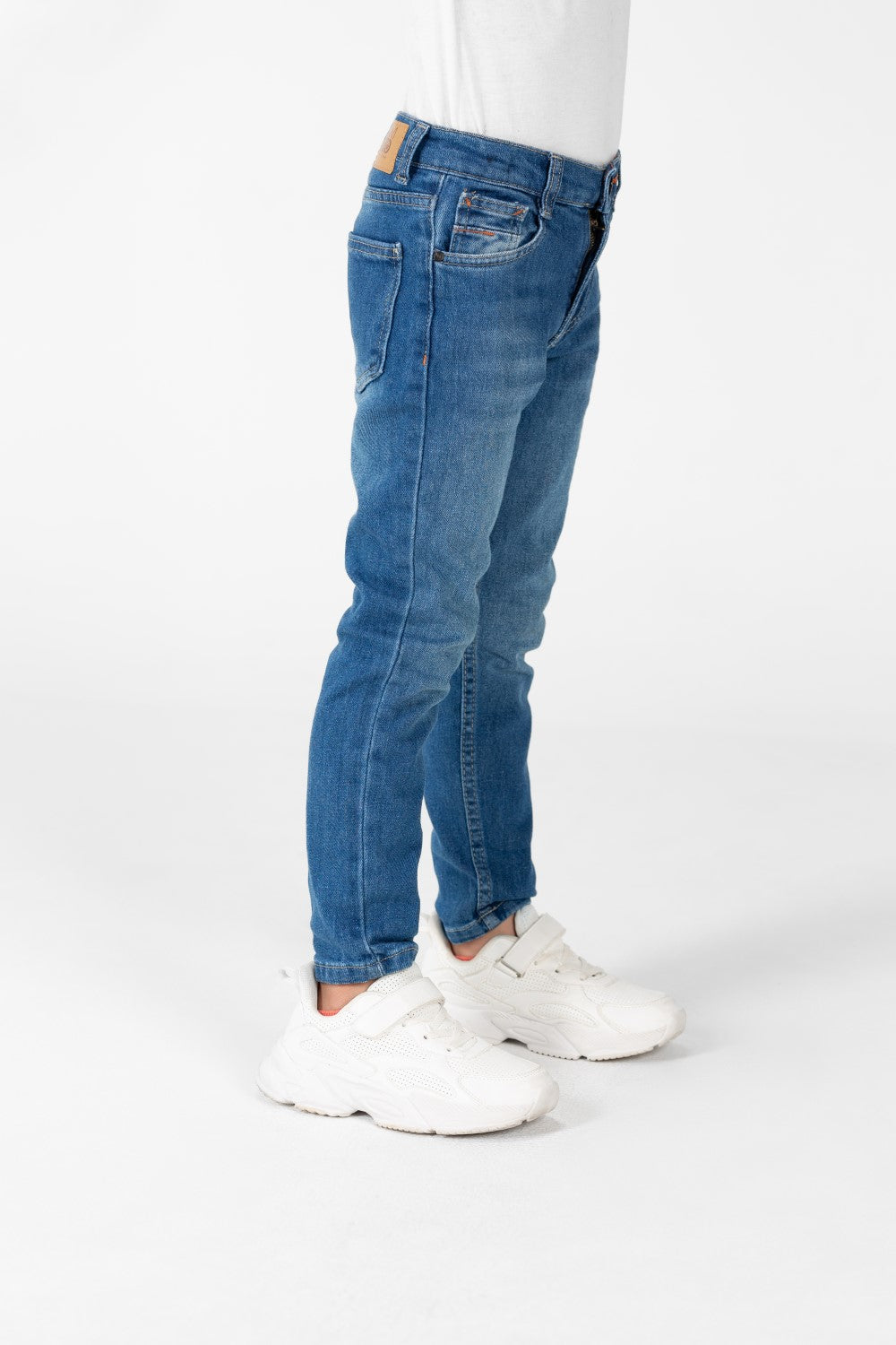 Boy's Jeans Pants With Basic Details And Five Pockets