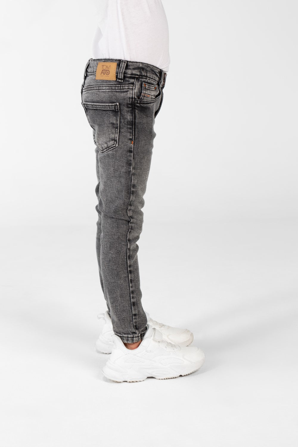 Boy's Jeans Pants With Basic Details And Five Pockets