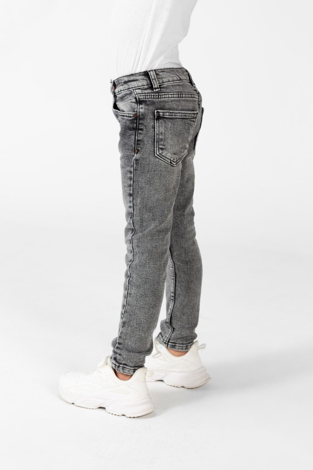 Boy's Jeans Pants With Basic Details And Five Pockets