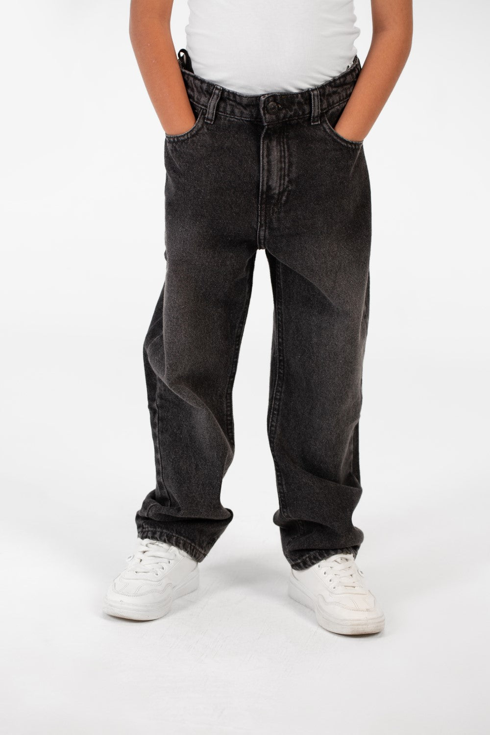 Boy's Wide Leg Jeans Pants With Five Pockets And Modern Design