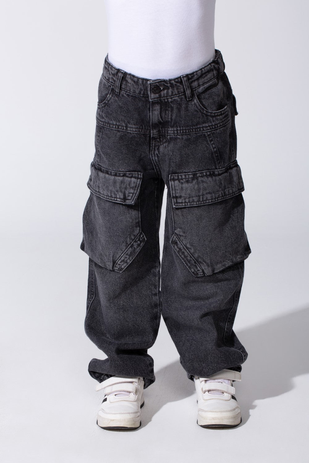 Boy's Cargo Jeans Pants With Pockets And A High Quality Modern Design