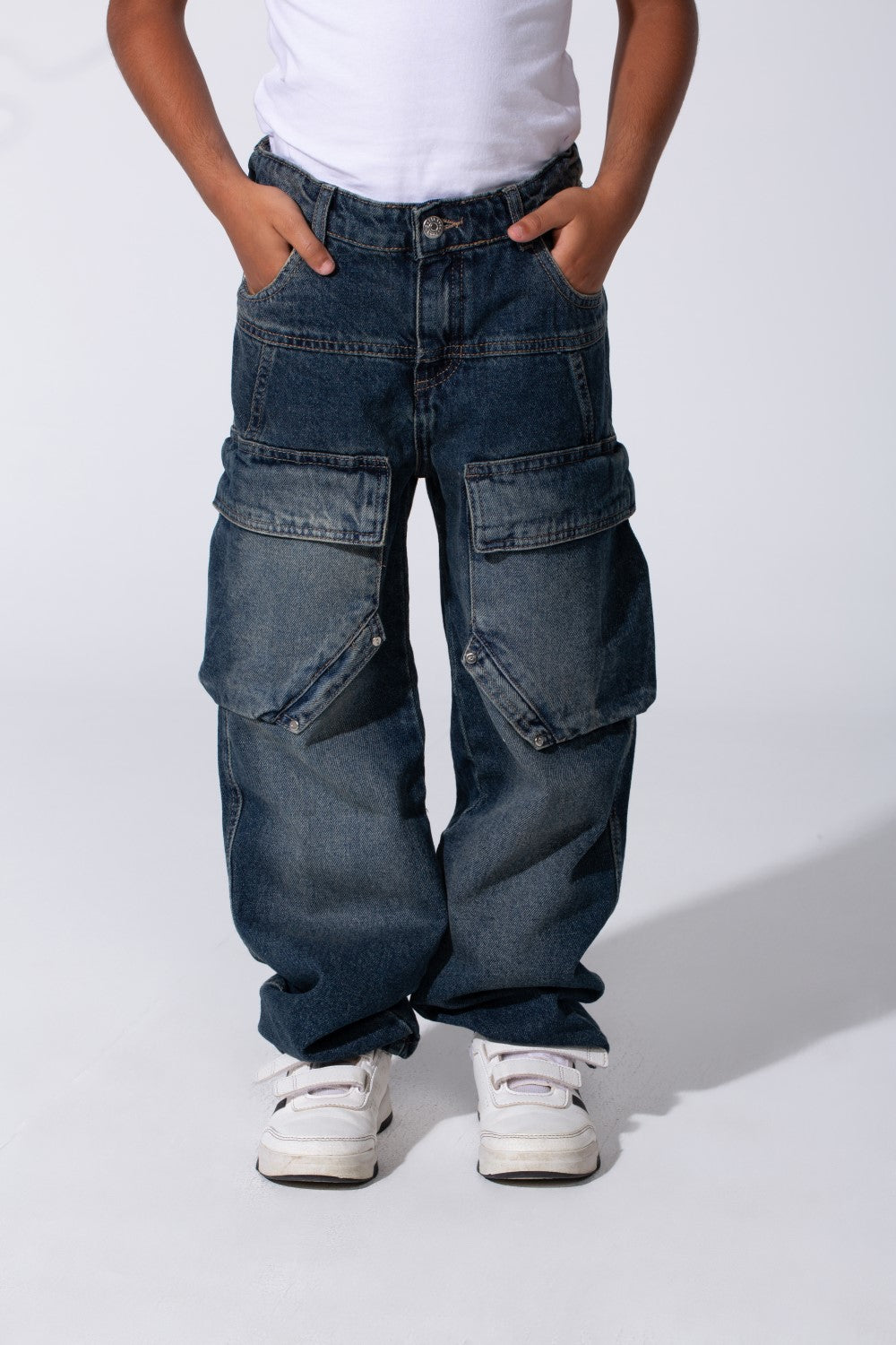 Boy's Cargo Jeans Pants With Pockets And A High Quality Modern Design