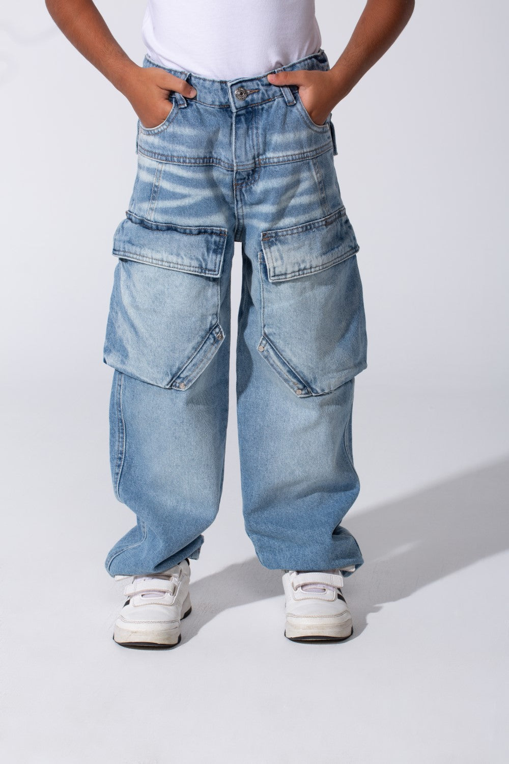 Boy's Cargo Jeans Pants With Pockets And A High Quality Modern Design