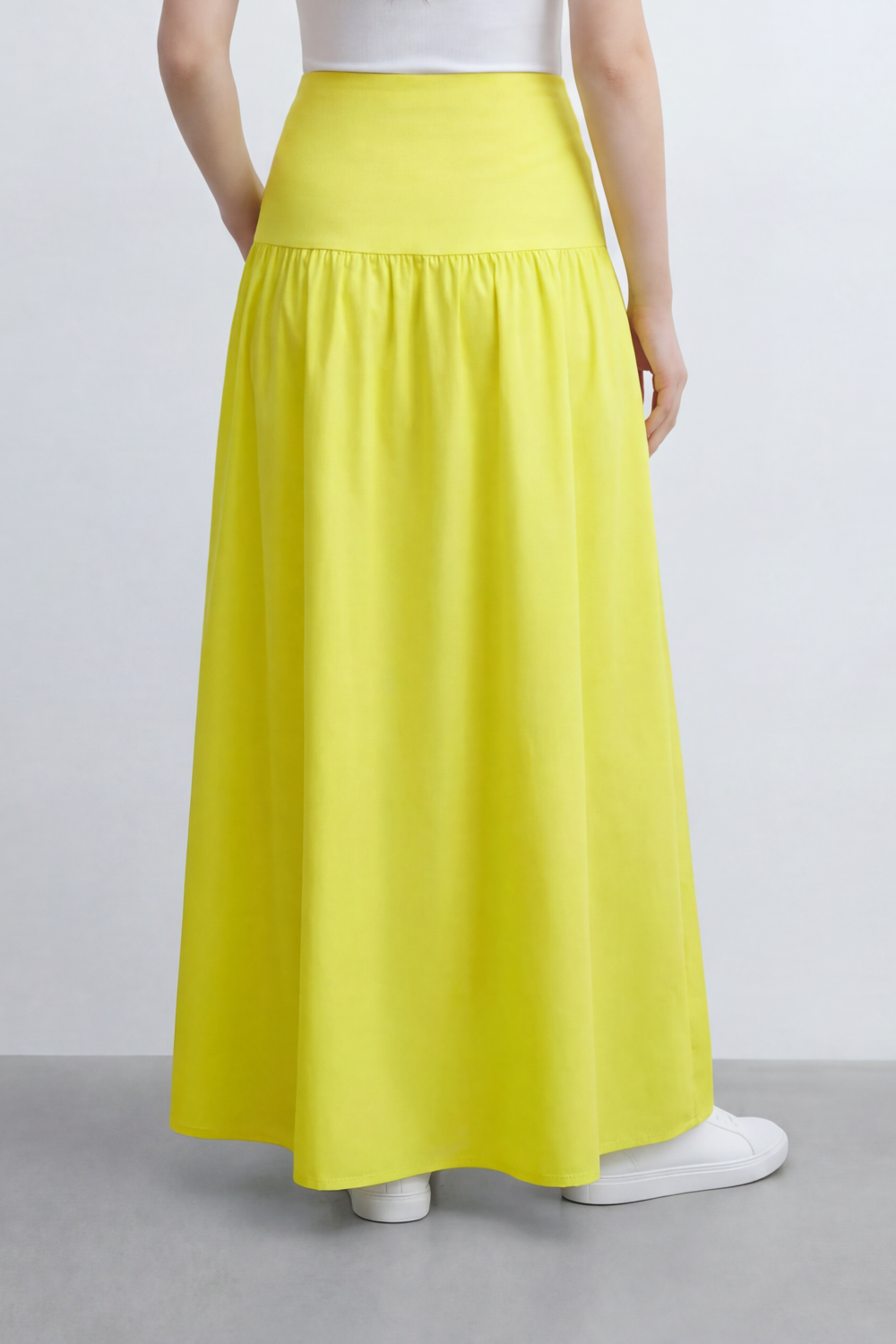 Women’s Tomato Store Sculpted Yoke Maxi Skirt Clean Matte Surface Drop Seam Gathering Builds Soft Volume Natural Crease Finish