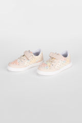 حذاء رياضي للبنات بنعل مسطح فريد بألوان متعددة