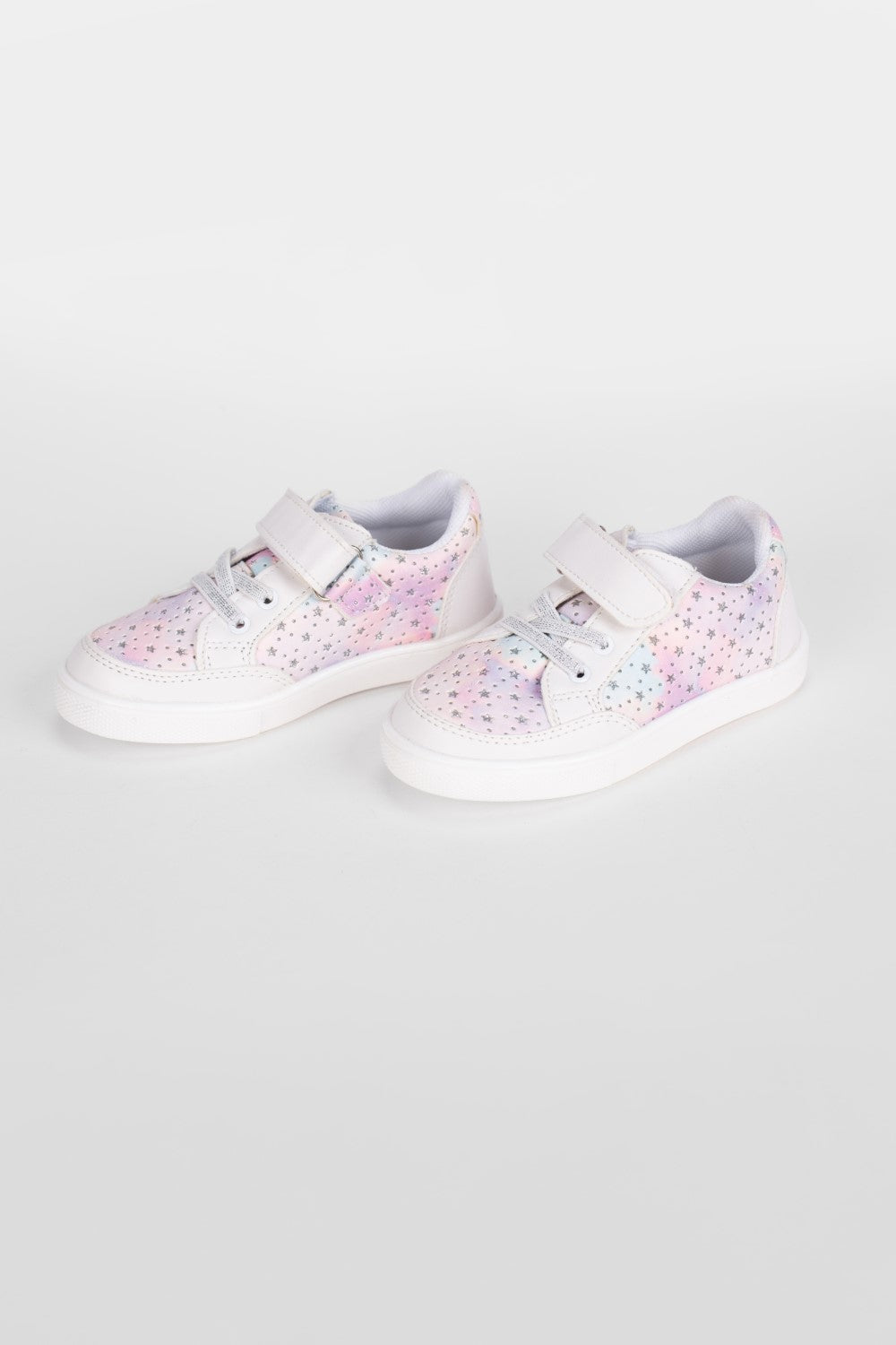 حذاء رياضي للبنات بنعل مسطح فريد بألوان متعددة