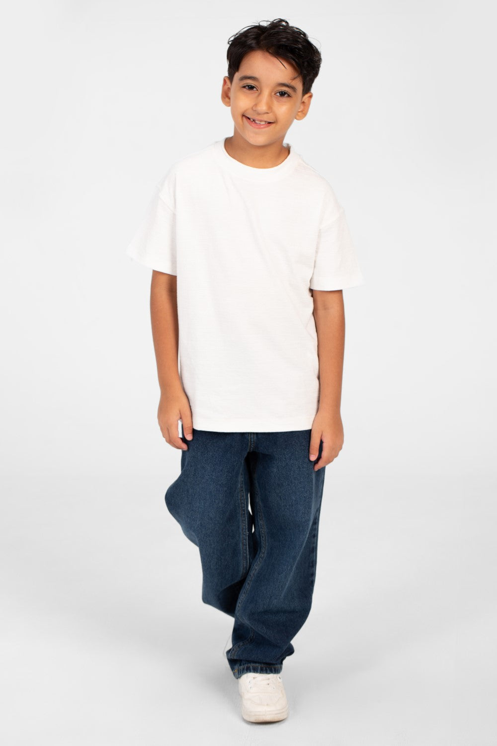 Boy's Basic Round Neck Short Sleeve T-Shirt For Everyday Wear With Unique Details