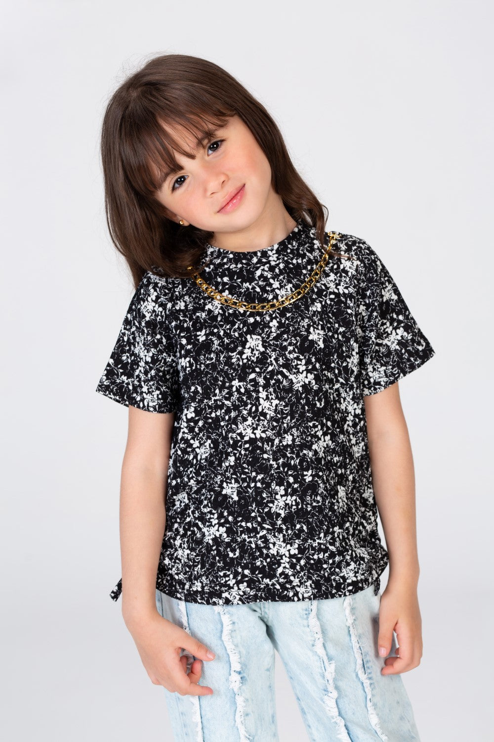 Girls Blouse With Elastic On The Side And A Necklace Around The Neck