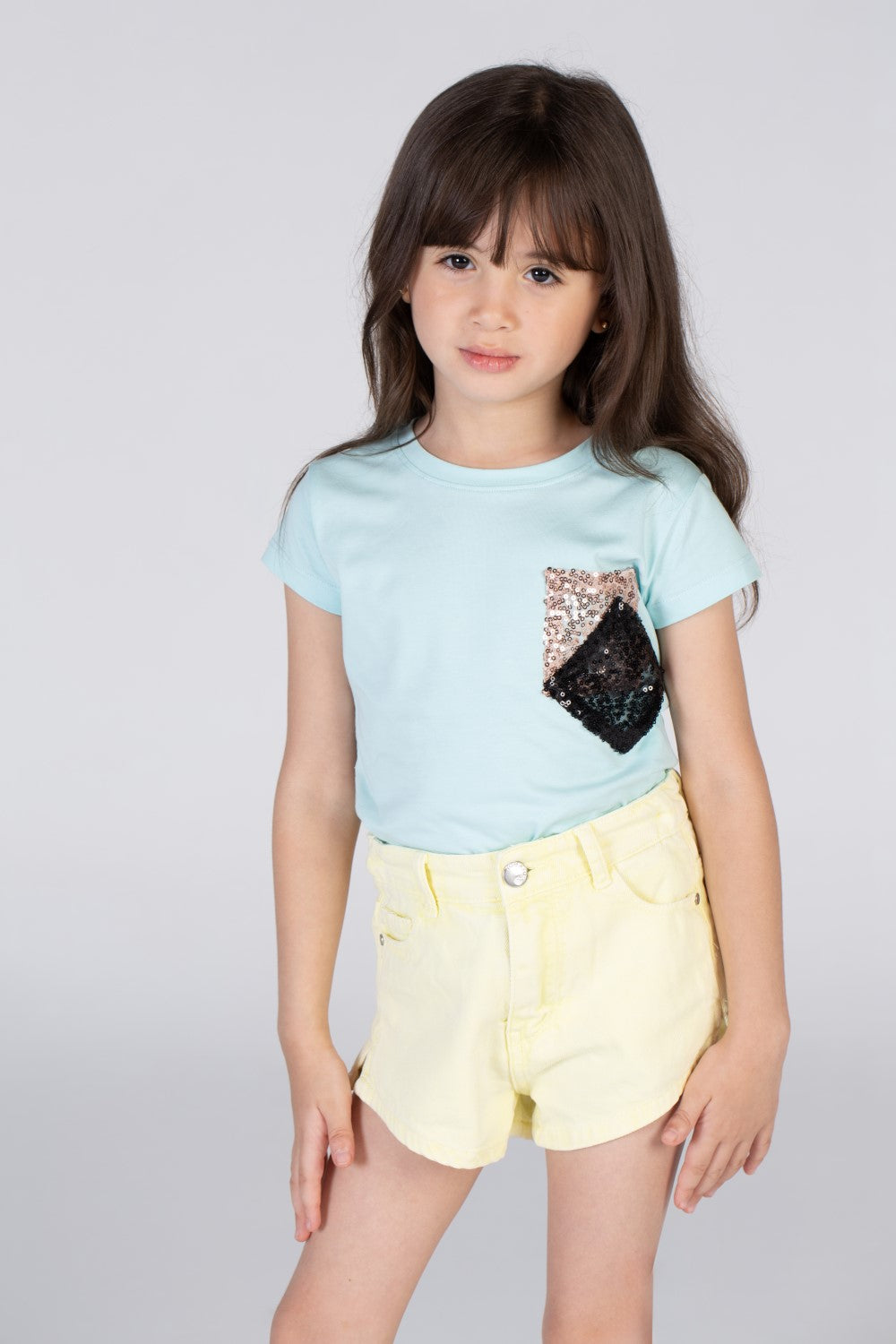 Girls Round Neck Short Sleeves T-shirt With A Distinctive Design On The Front