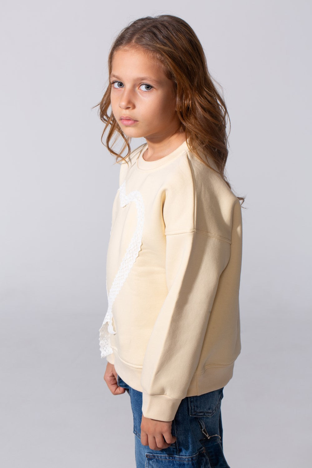 Girl's Slim Fit Round Neck Sweatshirt With A Heart Print On The Front