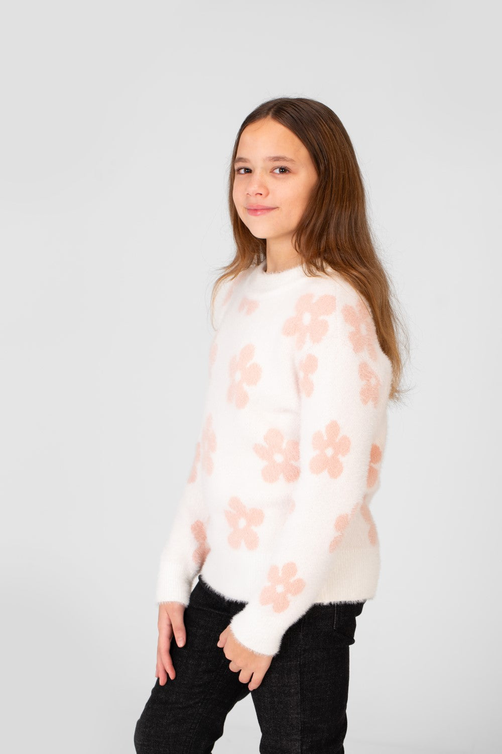 Girl's Floral Printed Round Neck Pullover In A Modern Cut