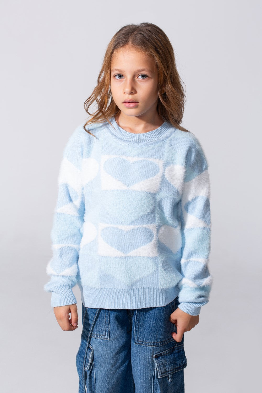 Girl's Round Neck Long Sleeves Pullover With A Heart Print In A Modern Details