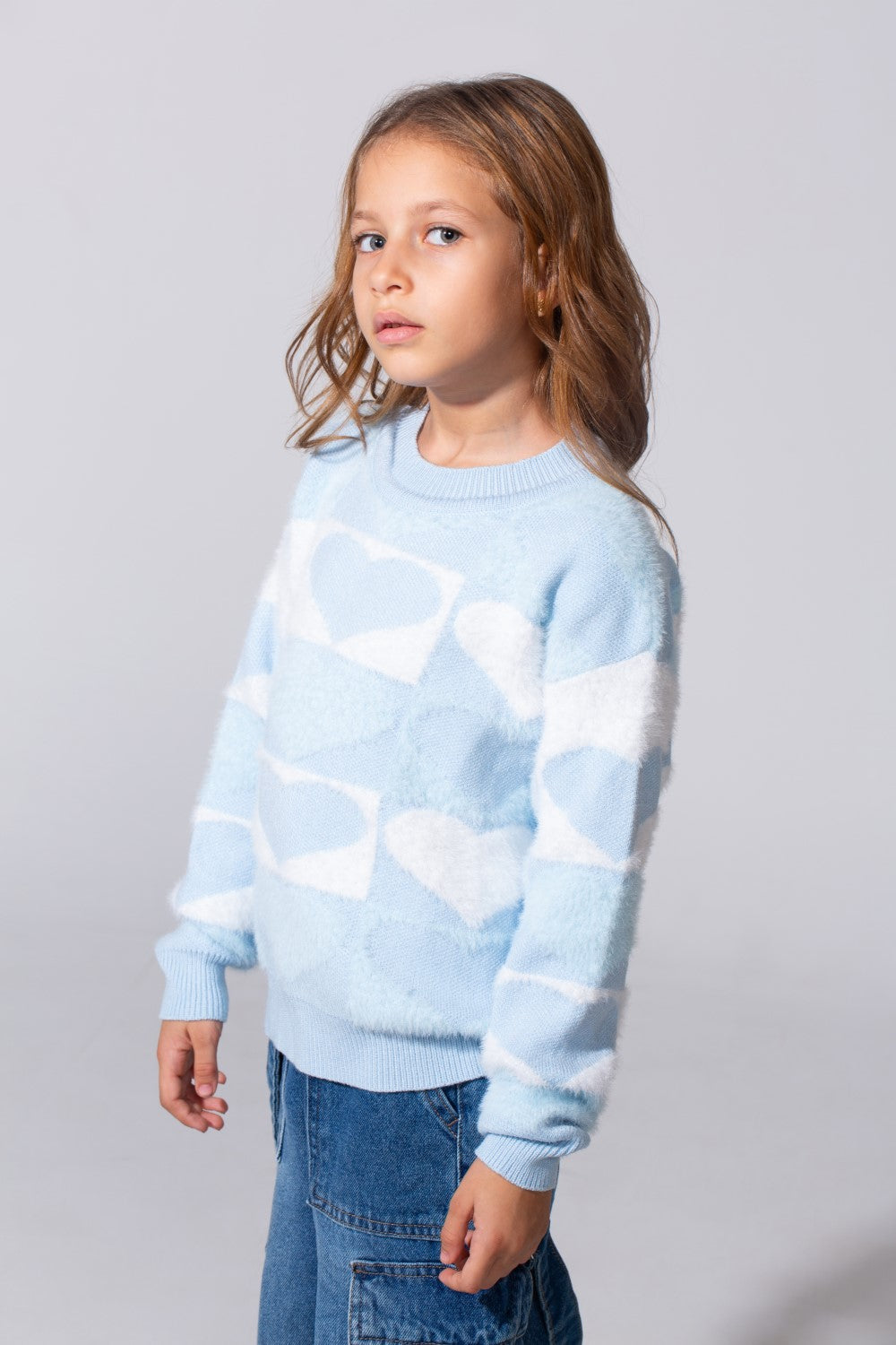 Girl's Round Neck Long Sleeves Pullover With A Heart Print In A Modern Details