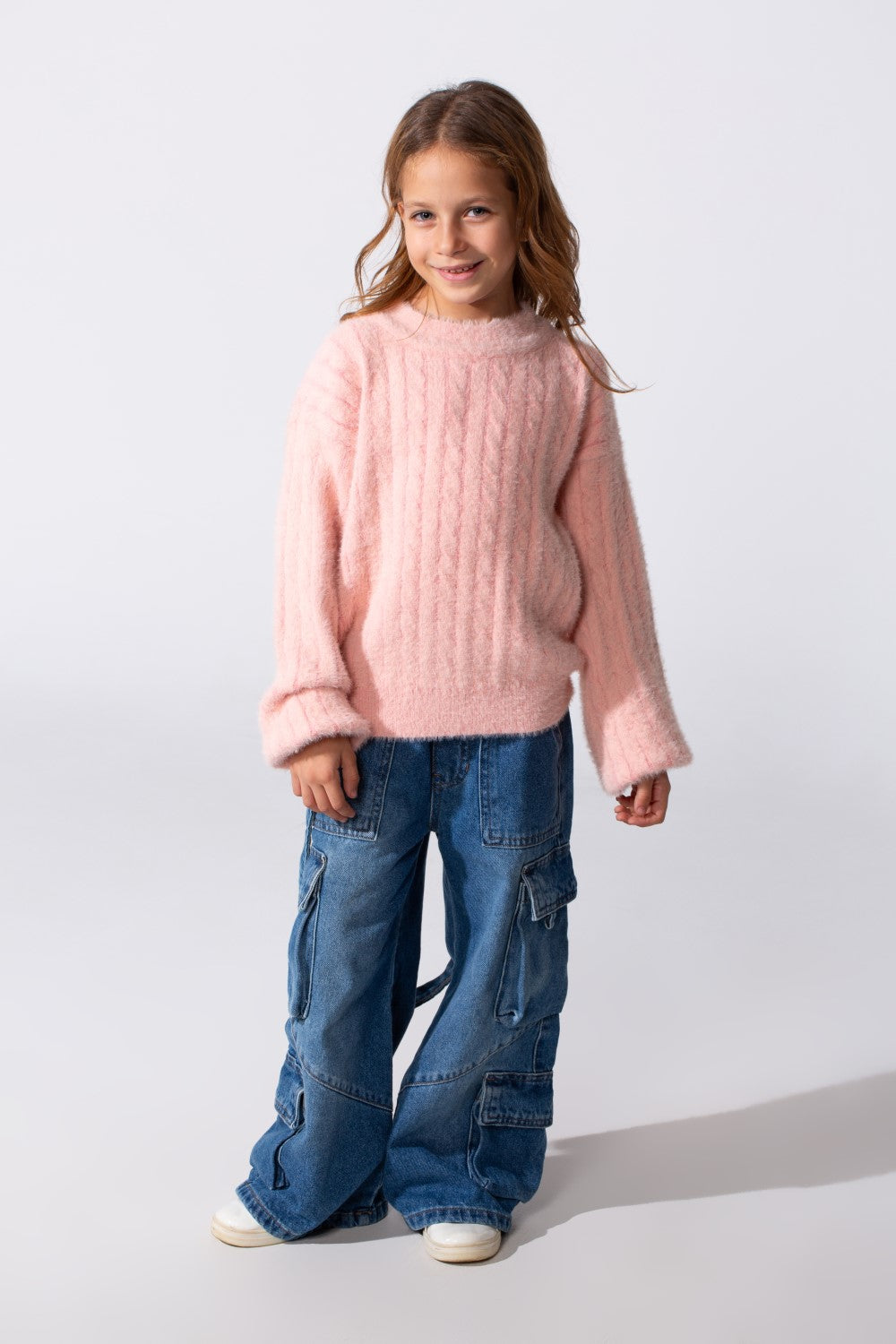 Girl's Basic Plain Pullover With A Round Neck And Long Sleeves