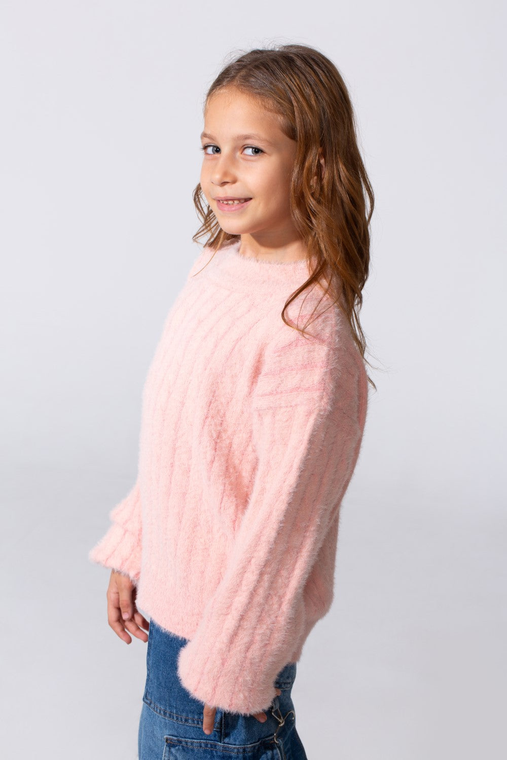 Girl's Basic Plain Pullover With A Round Neck And Long Sleeves