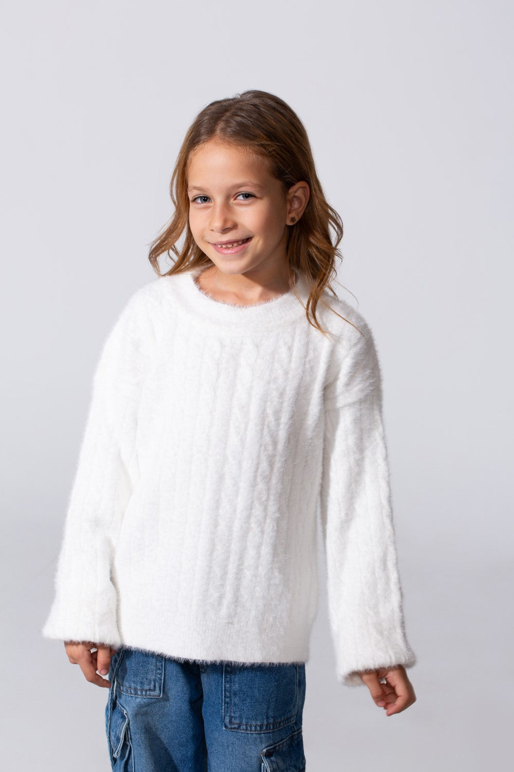 Girl's Basic Plain Pullover With A Round Neck And Long Sleeves