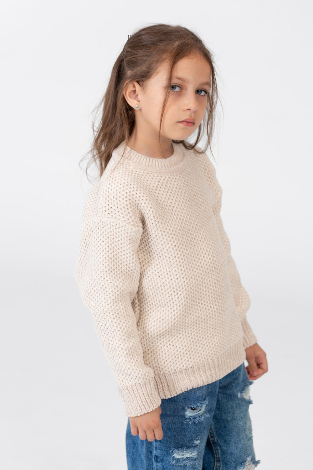 Girl's Velvet Pullover With Round Neck And Long Sleeves