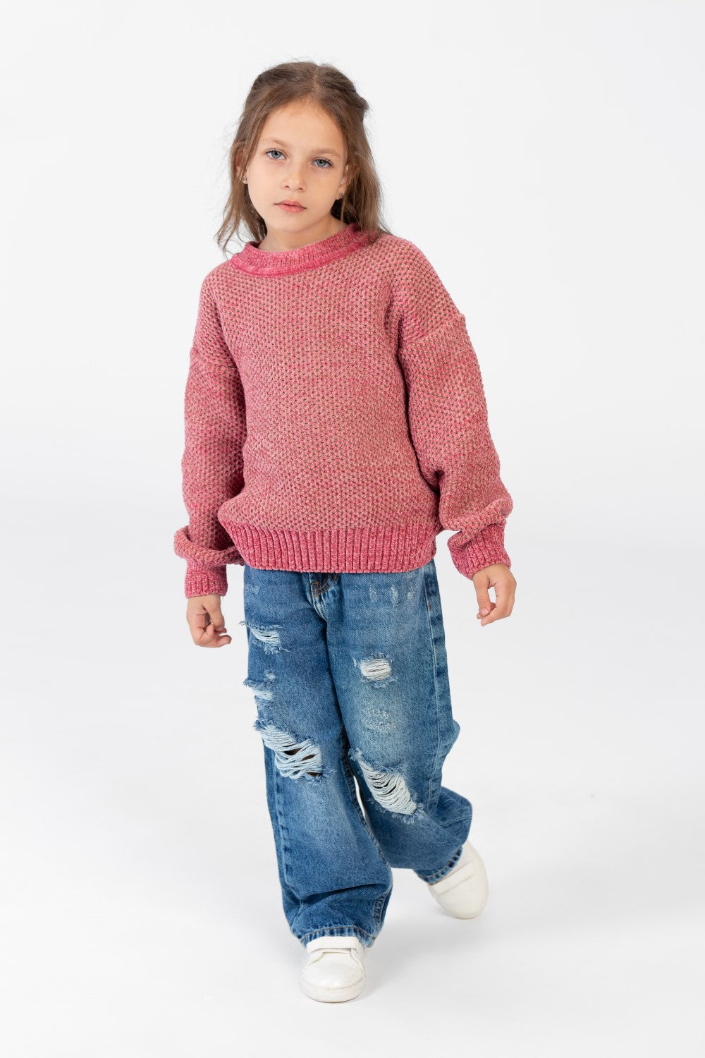 Girl's Velvet Pullover With Round Neck And Long Sleeves