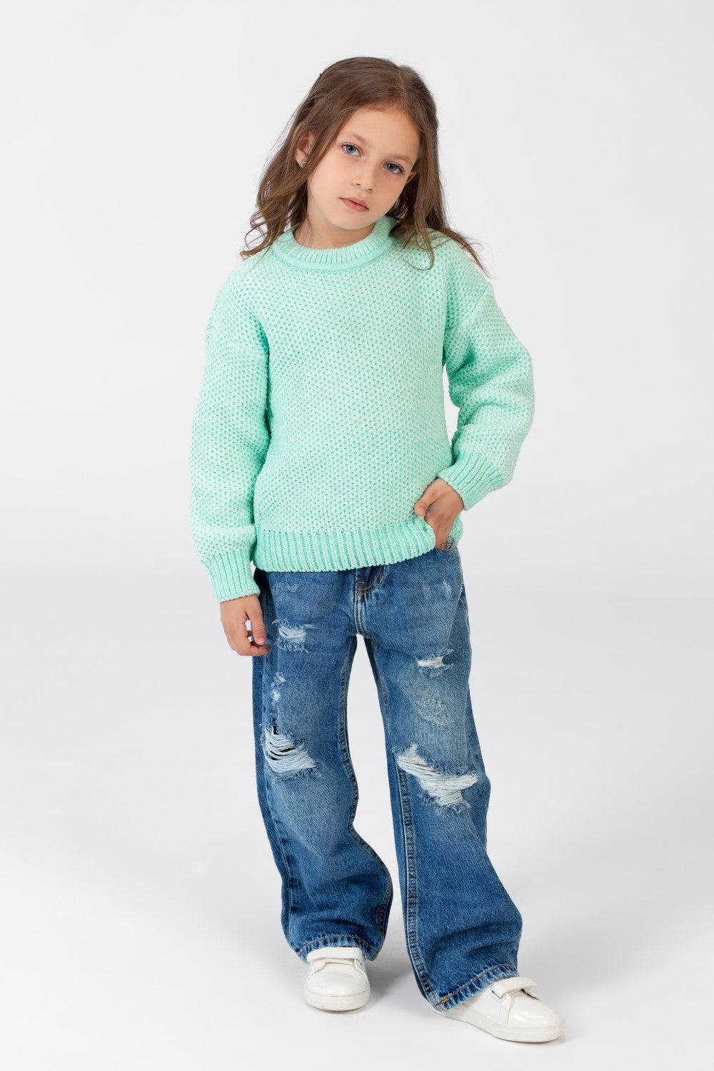 Girl's Velvet Pullover With Round Neck And Long Sleeves
