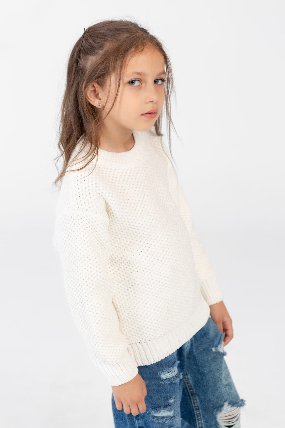 Girl's Velvet Pullover With Round Neck And Long Sleeves
