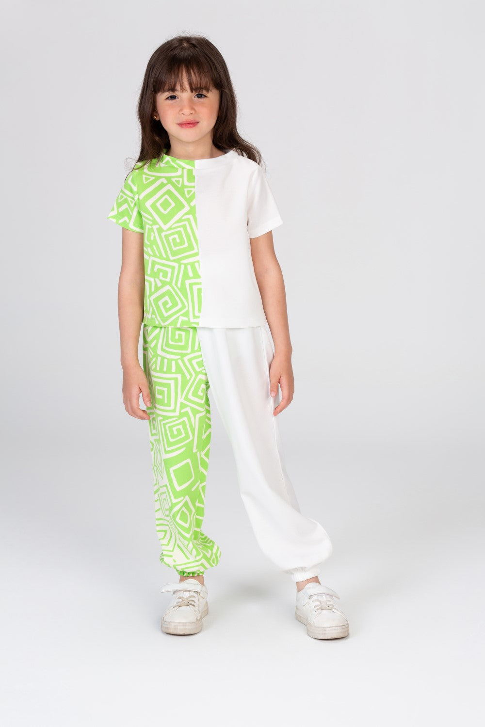 طقم صيفي للبنات مميز بخامة مريحة