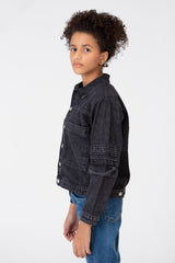 جاكيت جينز بنات واسع بقصة عصرية وجيوب أمامية