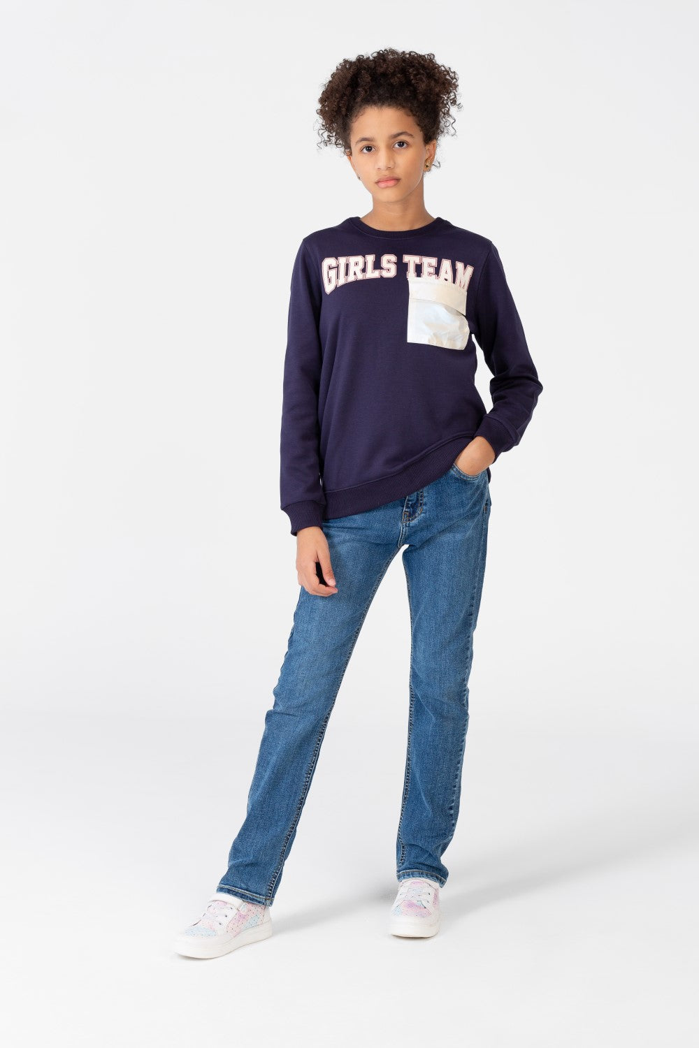 Girl's Sweatshirt With A Round Neck And A Print On The Front