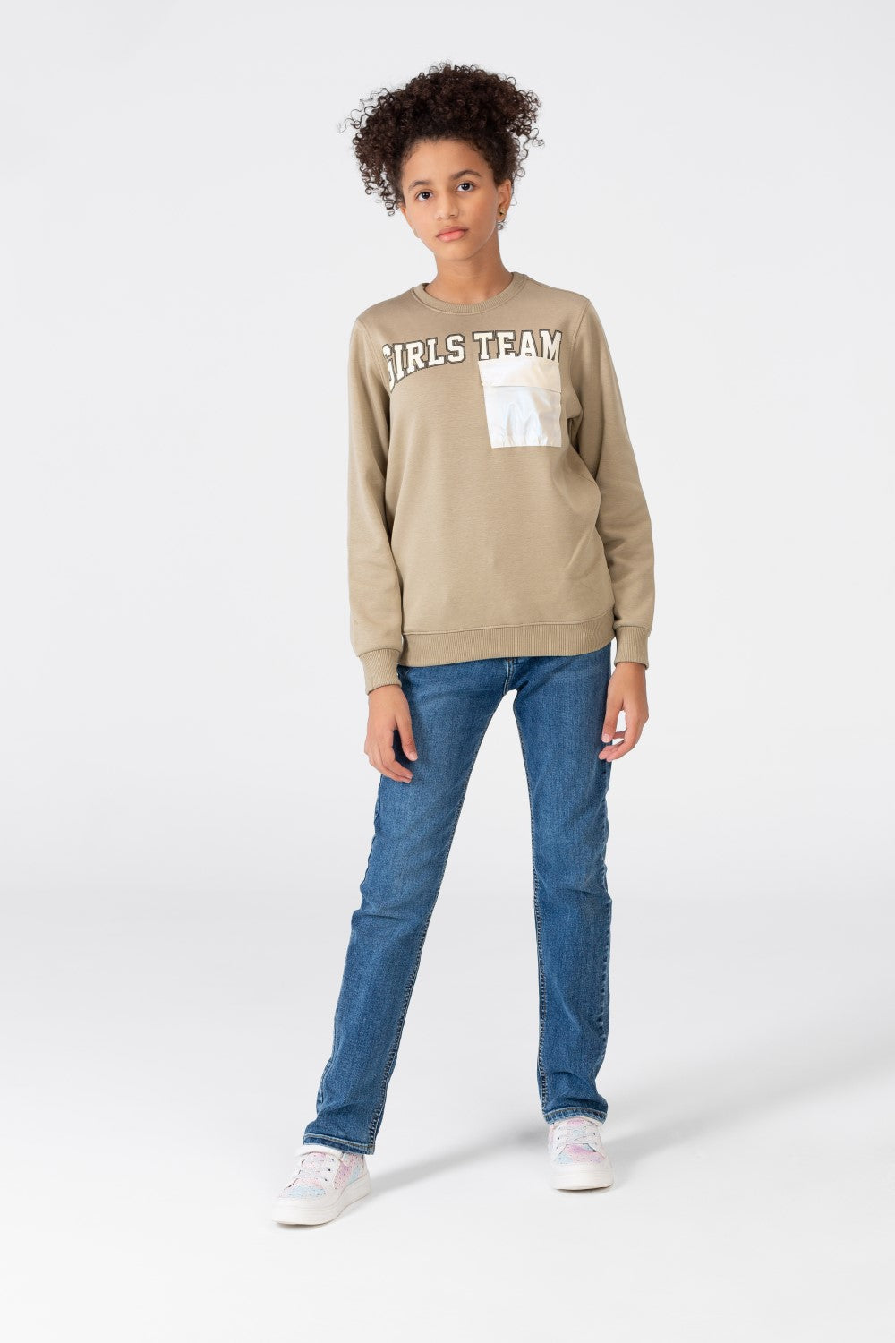 Girl's Sweatshirt With A Round Neck And A Print On The Front