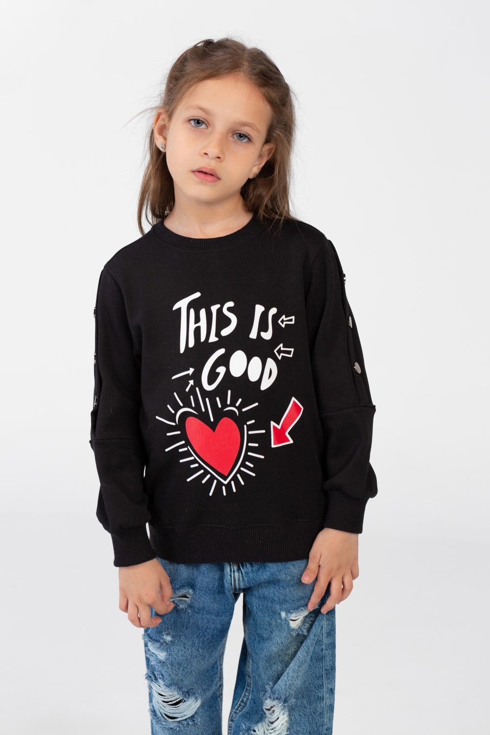 Girls' sweatshirt with a round neck and a print on the front